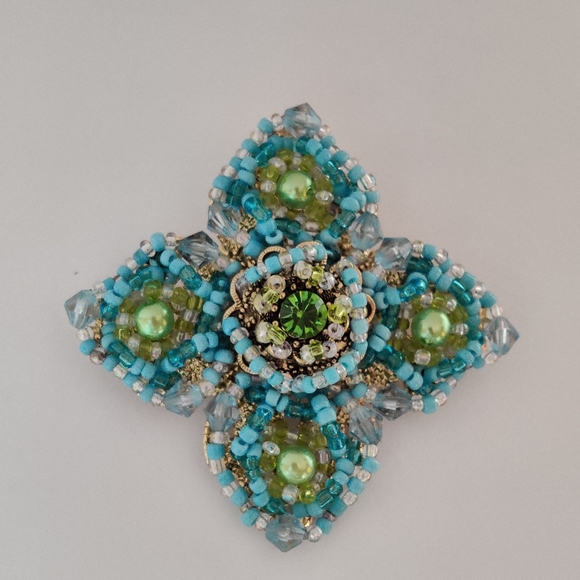 Vintage Maltese Cross Embellished w/ Glass Beads - Picture 10 of 11